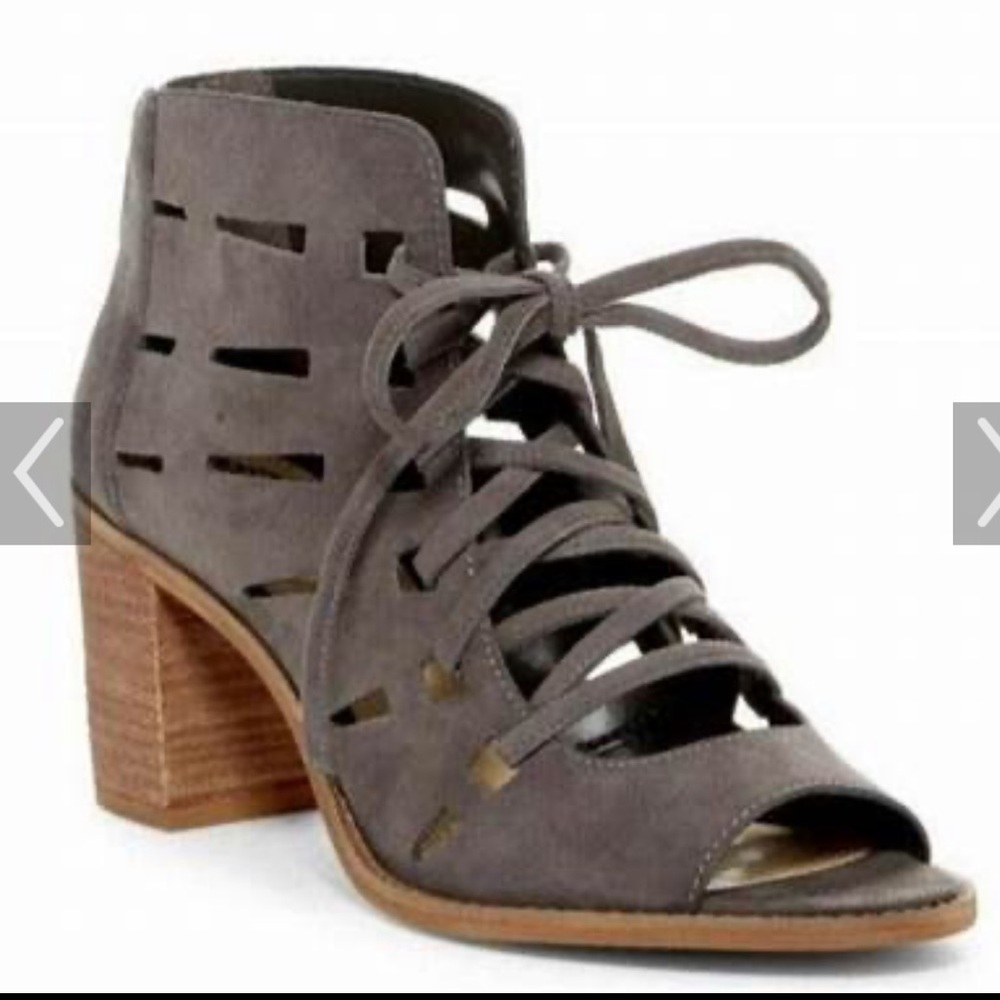 Last Chance - Vince Camuto Lace-Up Heels Tressa Style